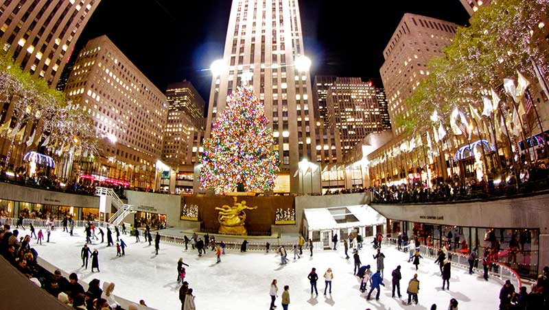 Rockefeller Plaza là khu phức hợp nổi tiếng do gia đình tỷ phú Rockefeller xây dựng
