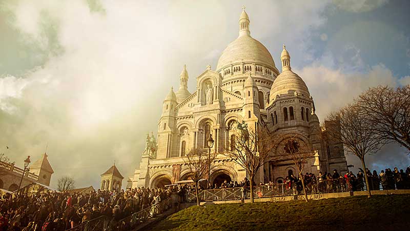 1a6ad439-26a6-4464-8540-b1f23e7cff6a hanh-huong-cong-giao-doi-Montmartre