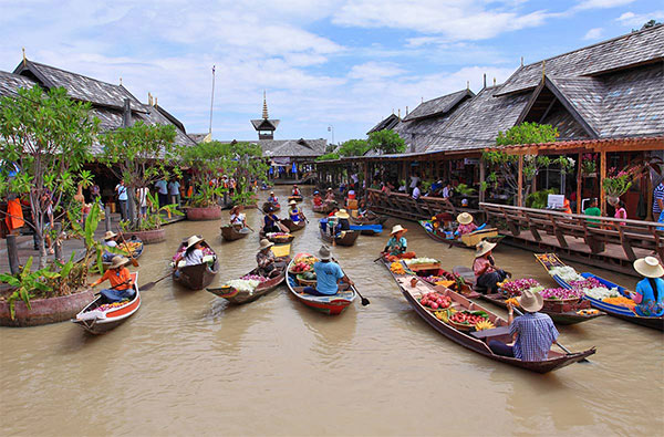 Chợ nổi bốn miền là cảnh đẹp du lịch Pattaya