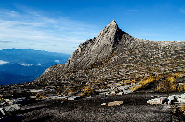 Ngọn núi Mount Kinabalu