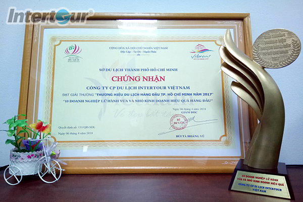 c7eedb57-bec5-479c-afdd-4dc4dec5fbfb-1 Vinh danh Intertour - “Top 10 Doanh nghiệp lữ hành vừa và nhỏ hoạt động hiệu quả”