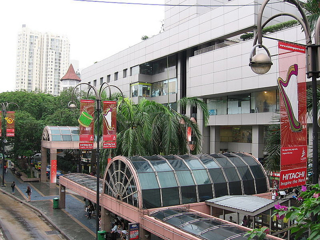 Mua đồ điện tử cũ ở Singapore 2