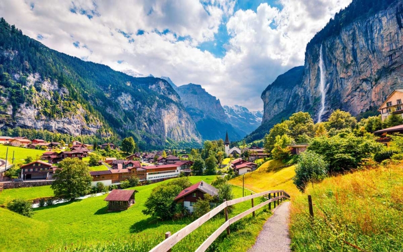 Grindelwald - Ngôi làng cổ tích đẹp như tranh vẽ ở Thụy Sĩ. Grindelwald - Ngôi làng cổ tích đẹp như tranh vẽ ở Thụy Sĩ