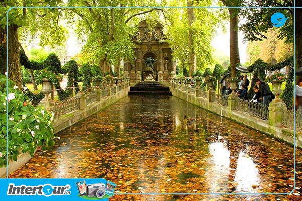 du lịch pháp thụy sĩ ý - Luxemburg Gardens công viên lớn hàng thứ nhì của Paris