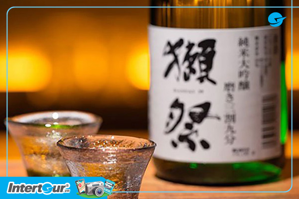 Rượu truyền thống Sake của Nhật Bản