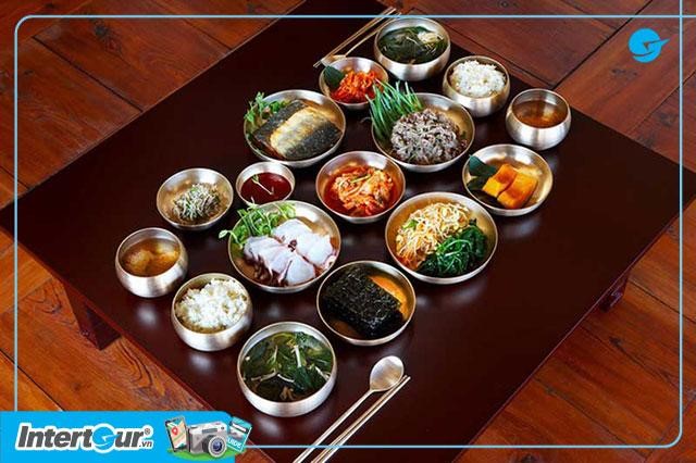 Tìm hiểu và thưởng thức ẩm thực tết cổ truyền ở Hàn Quốc