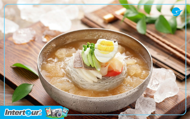 Tô mì lạnh tại Hàn Quốc