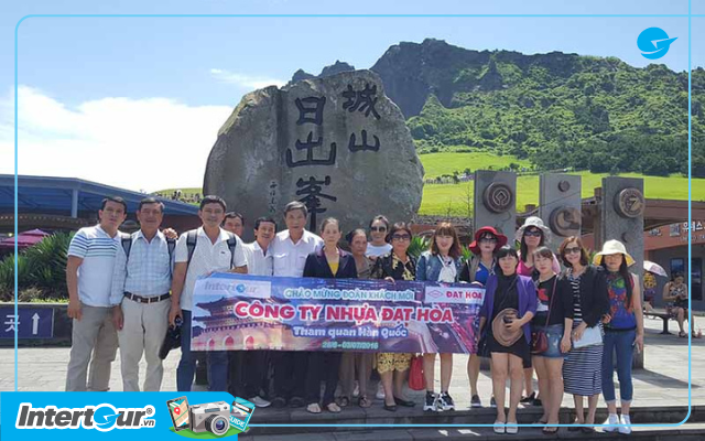 Cùng Intertour khám phá làng bích họa Ehwa trong tour du lịch Hàn Quốc trọn gói