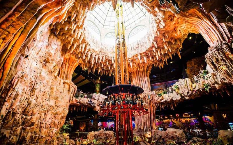 Một trò chơi cảm giác mạnh ở Fantasy Park. Fantasy Park