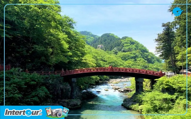 Khám phá Cầu Shinkyo ở Nikko Nhật Bản