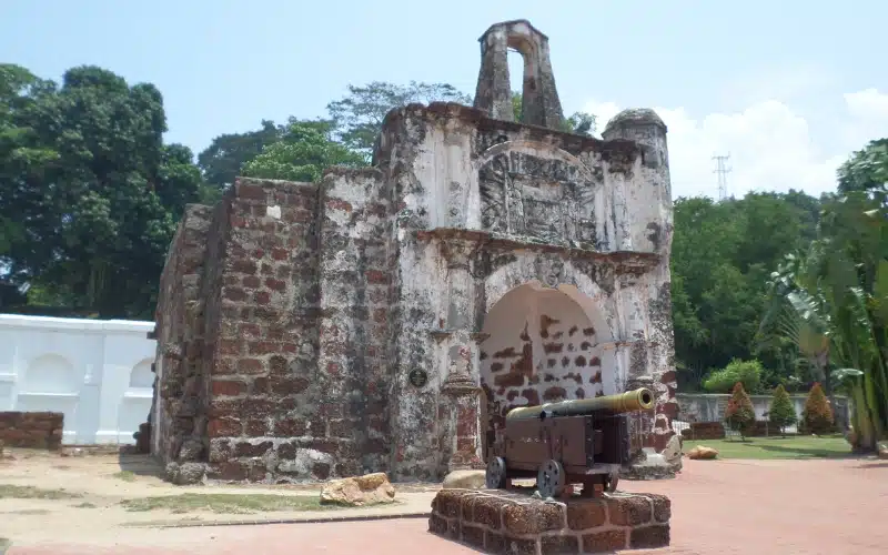 Pháo đài ‘Porta De Santiago’. Pháo đài ‘Porta De Santiago’