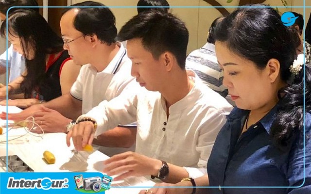 lớp học làm bánh dứa