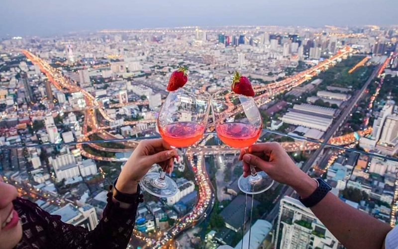View buffet trên tòa nhà Baiyoke Sky 86 tầng. Tòa nhà Baiyoke Sky 86 tầng