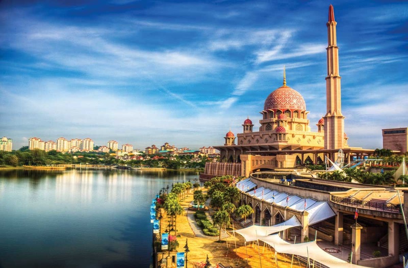 Khu thành phố mới Putrajaya. dao_tour_malaysia_quanh_putrajaya
