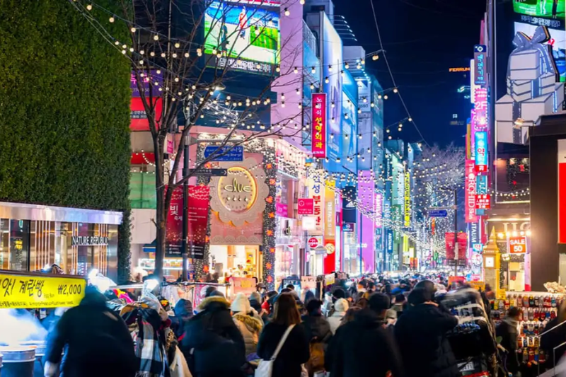 Chợ đêm Myeongdong. Chợ đêm Myeongdong