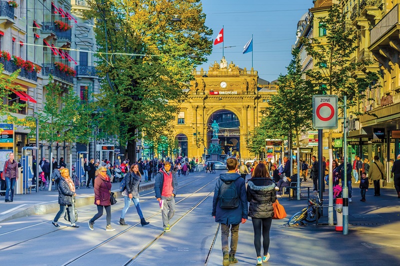 Làng cổ Zurich. Bahnhofstrasse-in-Zurich