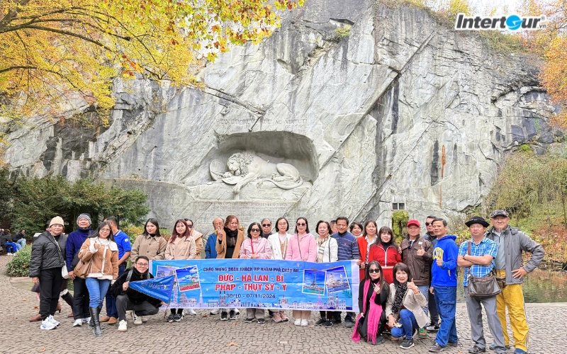 Lion Monument. Lion Monument