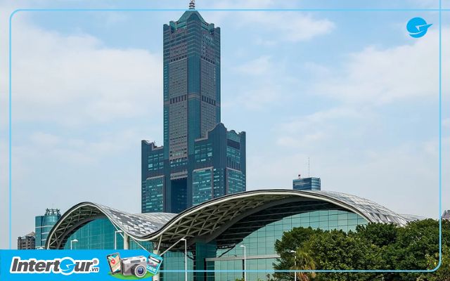 Tháp Tuntex Sky Tower là điểm lý tưởng để ngắm toàn cảnh thành phố Cao Hùng. Tuntex Sky Tower
