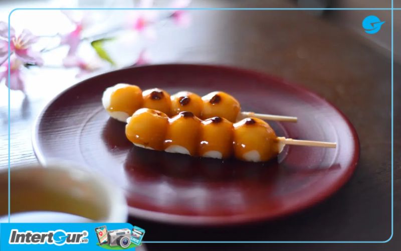 bánh bột gạo Mitarashi Dango