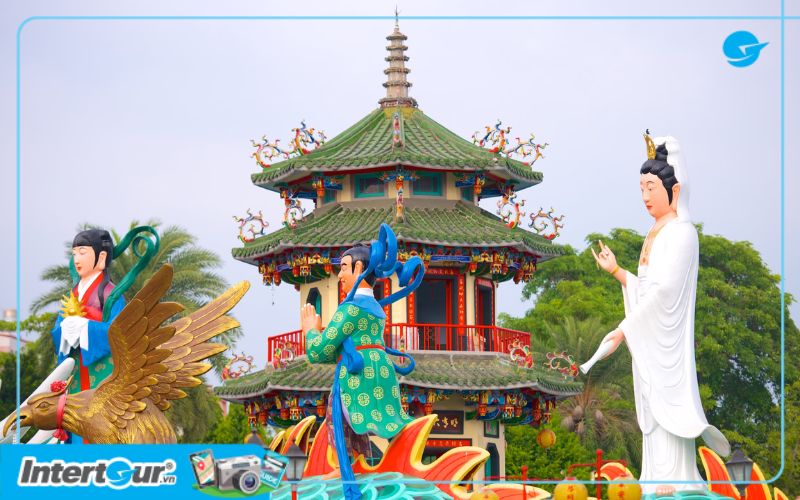 Vẻ đẹp tâm linh của Xuân Thu Các. Khám phá trọn vẹn Xuân - Nét đẹp tâm linh của Xuân Thu Các