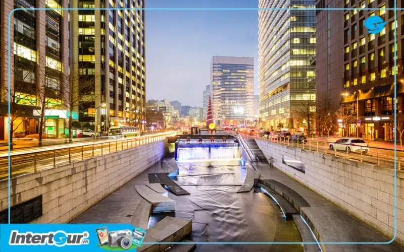 Du lịch Suối nhân tạo - suối nhân tạo Cheonggyecheon