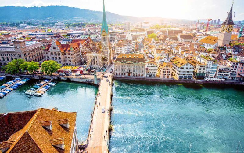 Zurich là một nơi lý tưởng để bạn nghỉ dưỡng. Thành phố Zurich