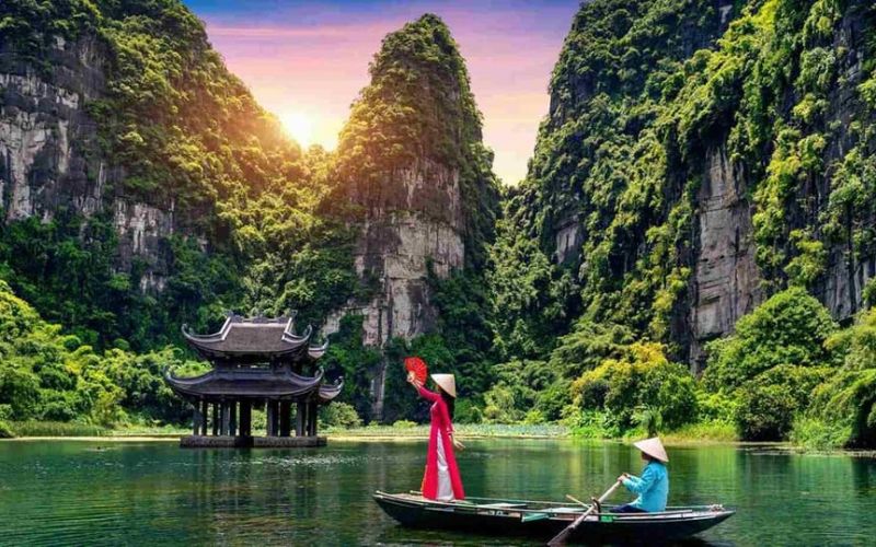 Quần Thể Danh Thắng Tràng An khiến biết bao trái tim khách du lịch thổn thức. Quần Thể Danh Thắng Tràng An