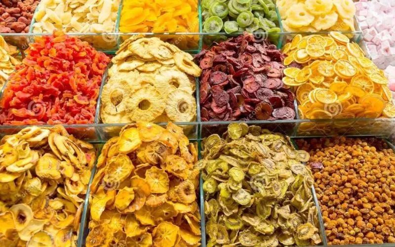 Mứt sấy thơm ngon được bày bán ở chợ Đà Lạt. Chợ Đà Lạt