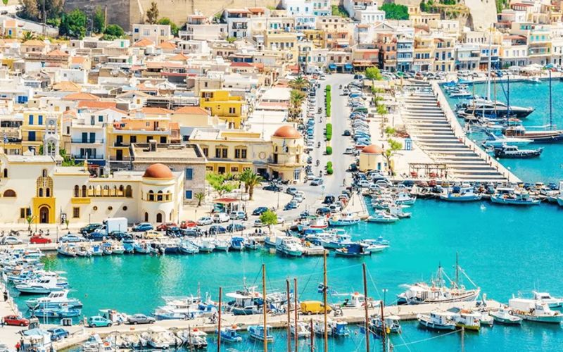 Tàu thuyền tấp nập ra vào ở cảng biển Bodrum. Đảo ngọc Bodrum