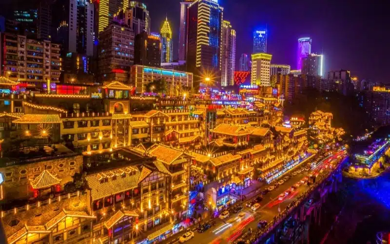 Hồng Nhai Động