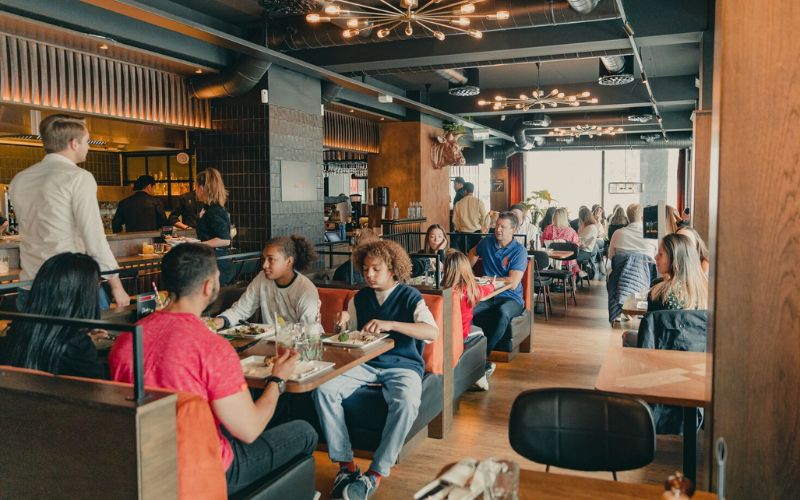 Các nhà hàng ở Na Uy luôn có rất đông khách đến ăn uống. Nhà hàng ở Na Uy