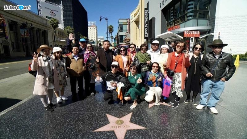 Check in tại Đại lộ Danh vọng Hollywood thành phố Los Angeles. Check in tại Đại lộ Danh vọng Hollywood