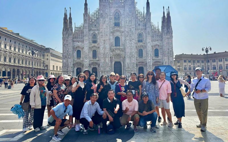 Nhà thờ chính tòa Milano (Milan, Ý) trong tour hành hương 2025. Nhà thờ chính tòa Milano