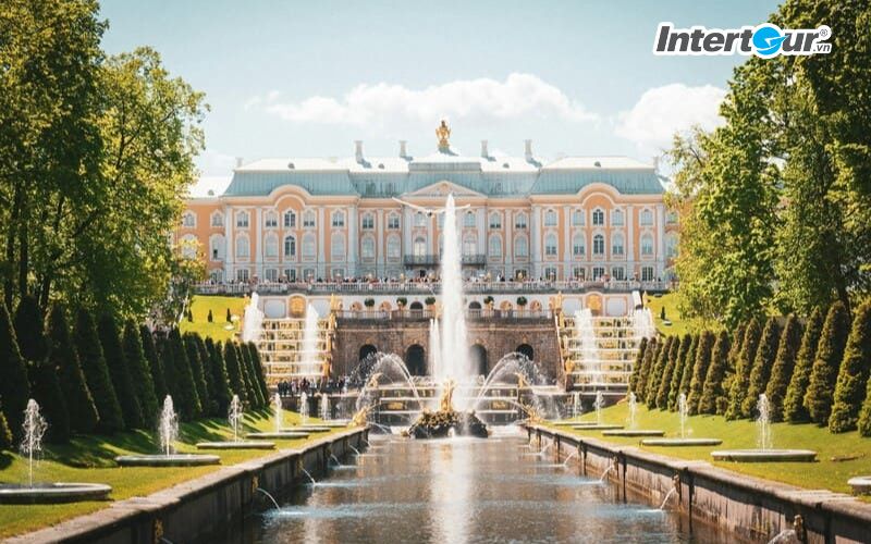 Cung điện mùa hè Peterhof. Cung điện mùa hè Peterhof