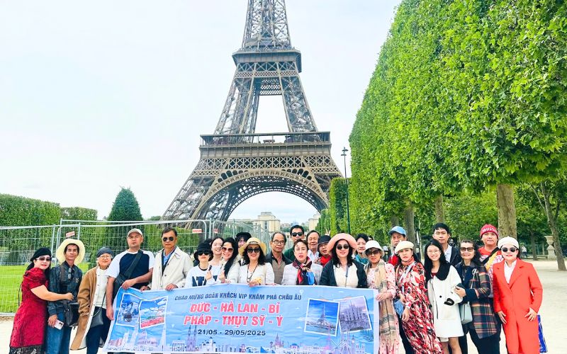 Một đoàn khách du lịch Pháp tháng 5 năm 2025 của Intertour. Tour du lịch Pháp