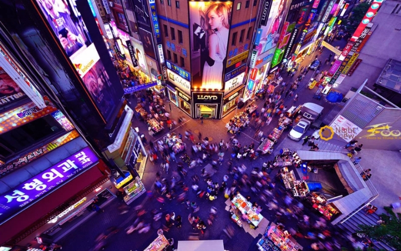 Phố đi bộ Myeongdong. Phố đi bộ Myeongdong