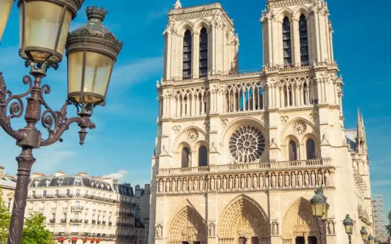 Nhà thờ Đức Bà Paris. Nhà thờ Đức Bà Paris