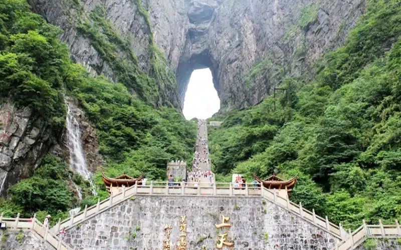 Cổng trời Thiên Môn Sơn mùa thu