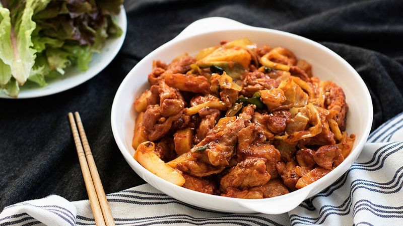 Gà xào cay Dakgalbi