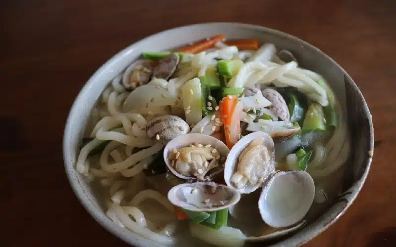 Mì cắt Kalguksu. Mì cắt Kalguksu