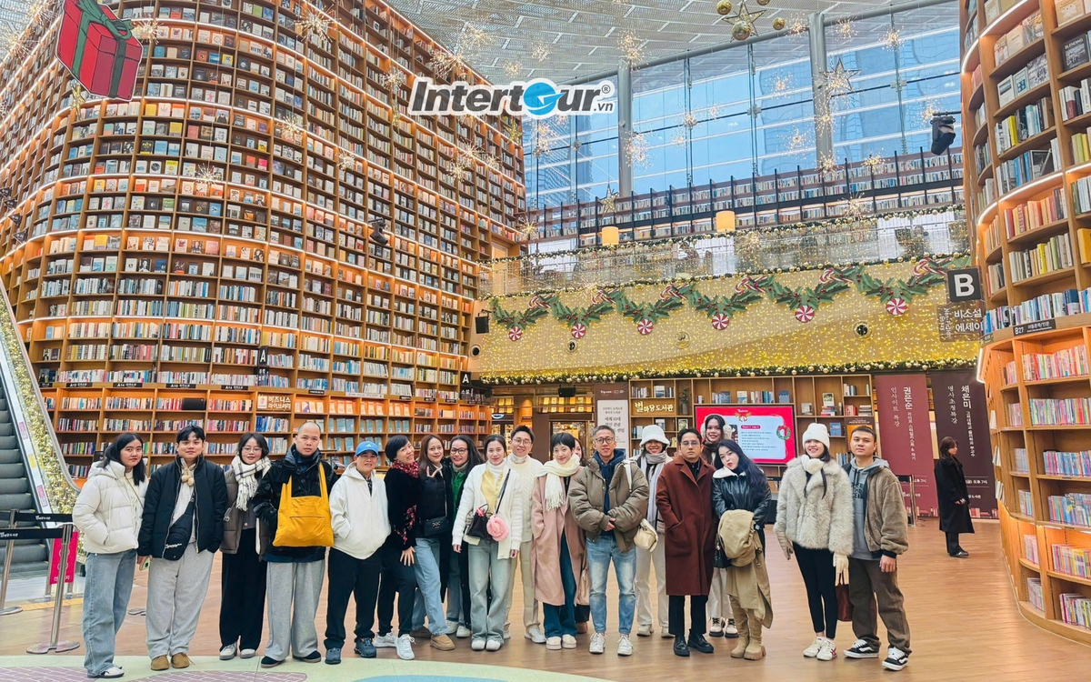 Cận cảnh Starfield Library đang làm mưa làm gió trên mạng xã hội. Starfield Library
