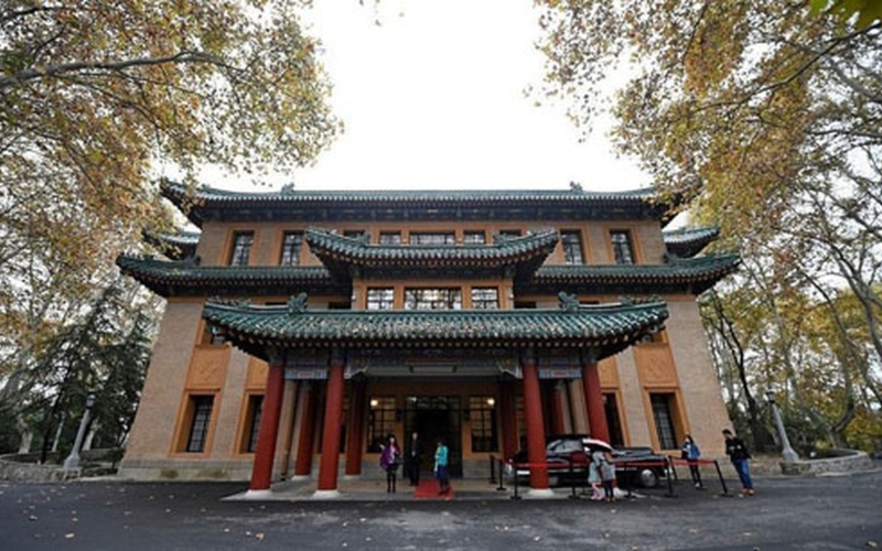 Cung điện Mỹ Linh. Cung điện Mỹ Linh