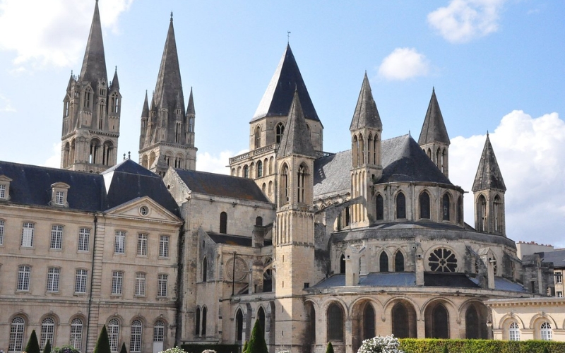 Nhà thờ Saint-Étienne. Nhà thờ Saint-Étienne